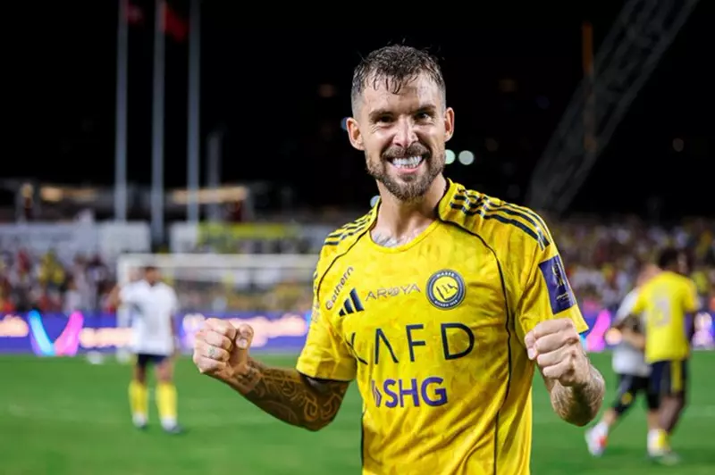 مدافع النصر يؤكد أهمية الروح الجماعية قبل نهائي السوبر