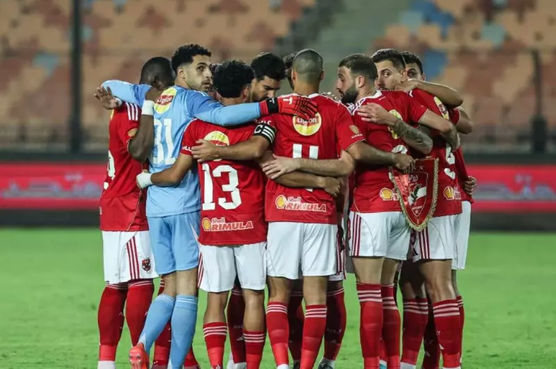 عضو مجلس الأهلي: لا أزمات في غرفة الملابس